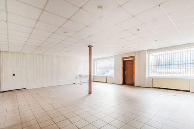 Twój biznes, 110 m² i 4 własne miejsca na auta!