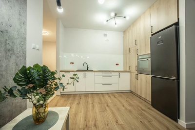 Zamieszkaj w Apartamentowcu 10 minut od centrum!