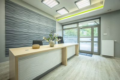 Prestiżowy lokal z monitoringiem i parkingiem