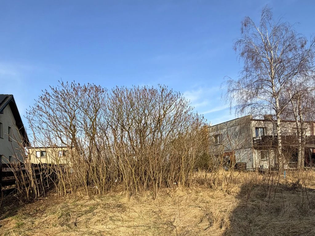 Dopiewiec: Działka budowlana 673m² | media | droga | PKP - 3