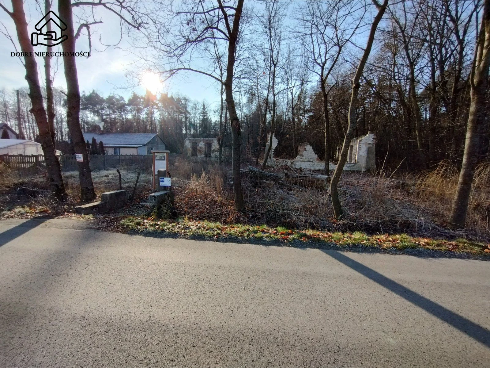 1800 m2 - działka budowlana pod lasem. - dd_fb4450c2_zs_240257_1.jpg