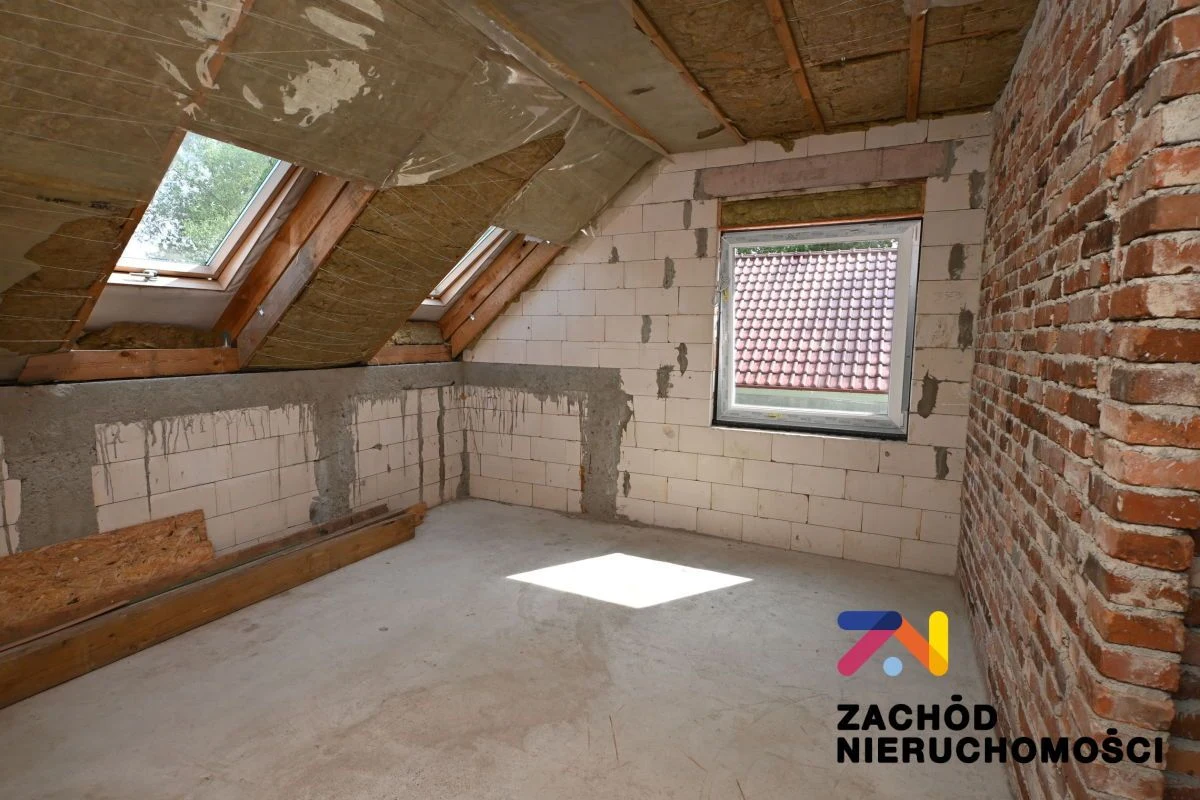 Proponujemy na sprzedaż posiadłość składającą się z 2 domów posadowionych na działce 3300m2 w cenie 1.015.000zł. - 3
