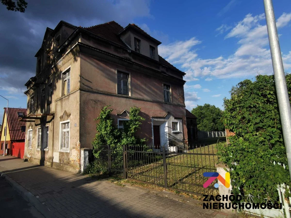 OFERUJEMY Państwu do sprzedaży budynek wolnostojący położony w ścisłym centrum CZERWIEŃSKA PRZY ULICY ZIELONOGÓRSKIEJ przy drodze wojewódzkiej nr 280.