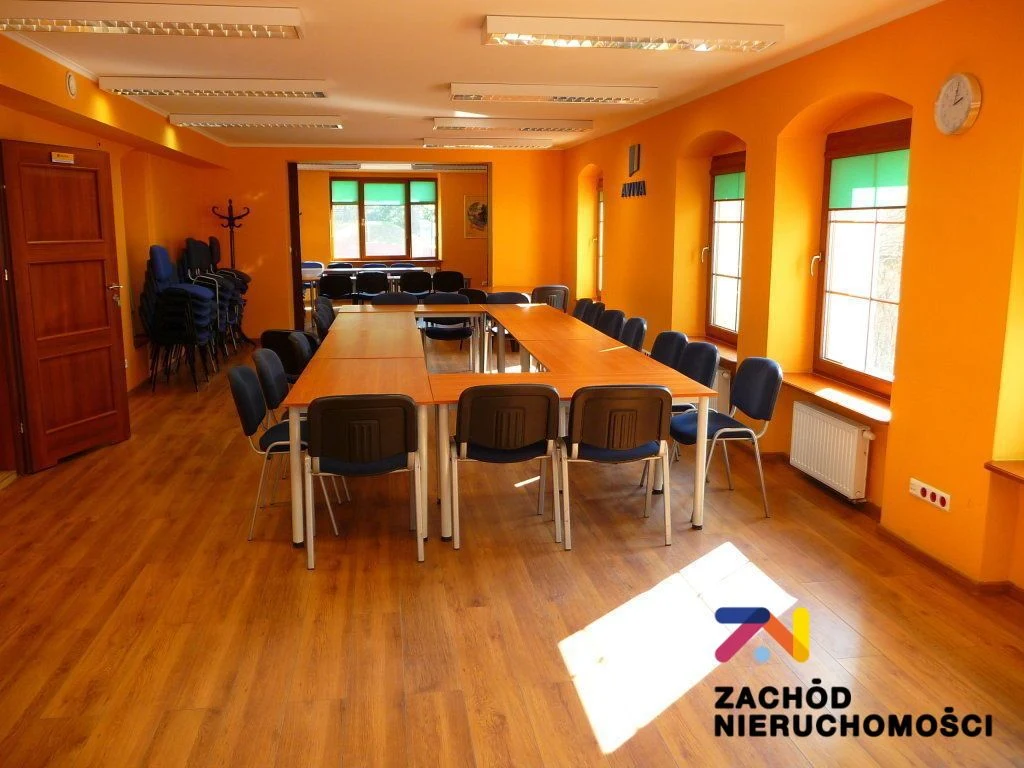 Oferujemy Państwu do wynajęcia lokal użytkowy o pow. 110m2 w ścisłym centrum Zielonej Góry. - 140090227-1l.jpg