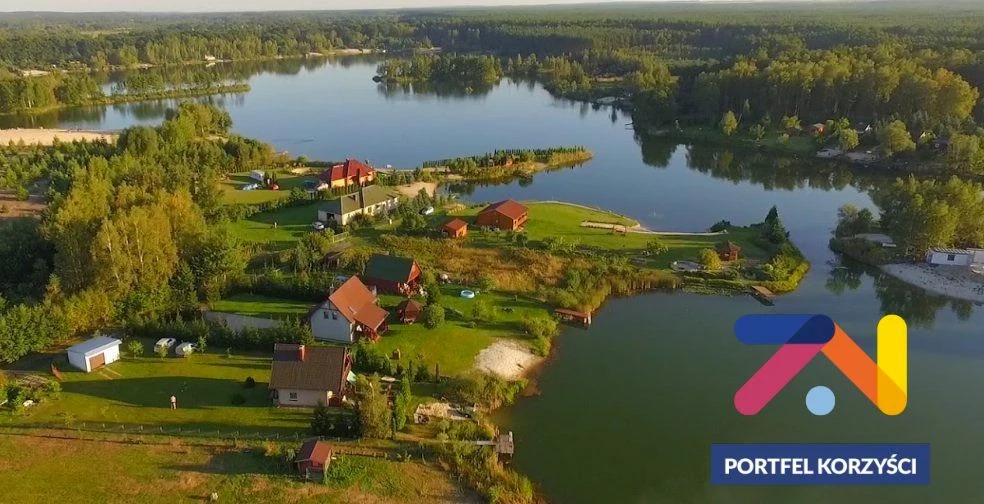 Oferujemy Państwu działkę o powierzchni 8617m2, w miejscowości położonej niedaleko Nowogrodu Bobrzańskiego Dobroszów Mały. - 13850227-1l.jpg