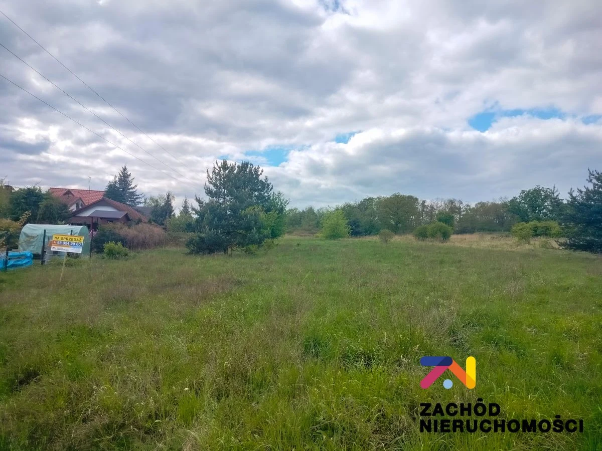 Prezentujemy Państwu kompleks 3 działek budowlanych w miejscowości Zabór, zaledwie 17km od Zielonej Góry. Idealne miejsce dla osób ceniących spokój i ciszę. - 154980227-1l.jpg