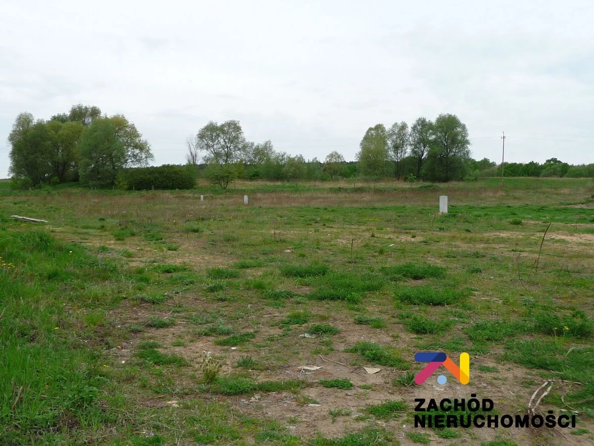 Proponujemy Państwu do sprzedaży malowniczo położoną działkę budowlaną o pow. 1069 m2 w Gminie Zabór. - 4