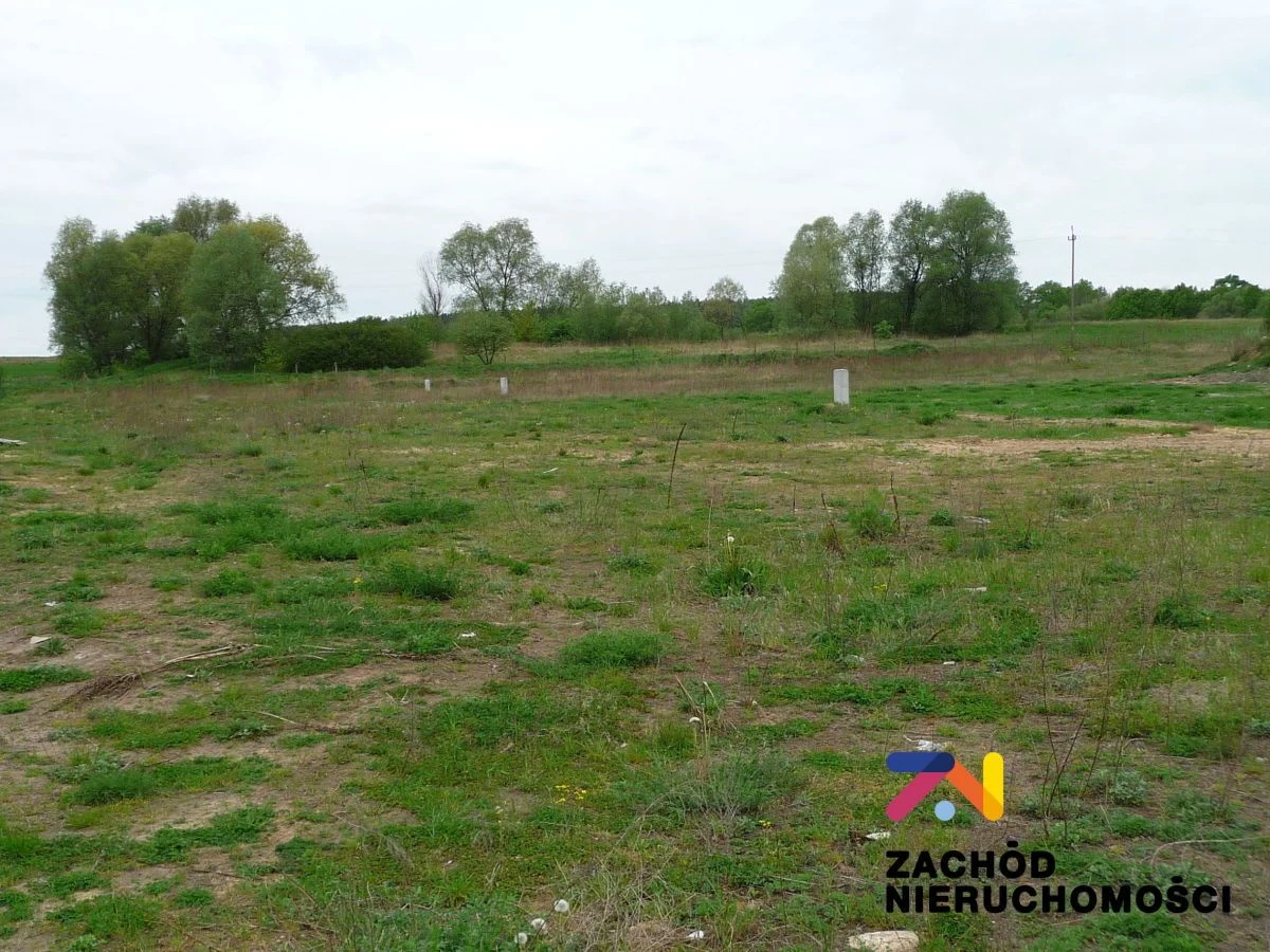 Proponujemy Państwu do sprzedaży malowniczo położoną działkę budowlaną o pow. 1069 m2 w Gminie Zabór. - 3