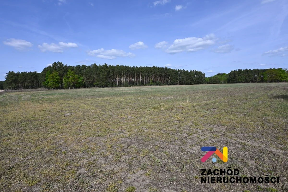 Przedmiotem oferty są działki budowlane położone w miejscowości Bronków w powiecie krośnieńskim. - 4