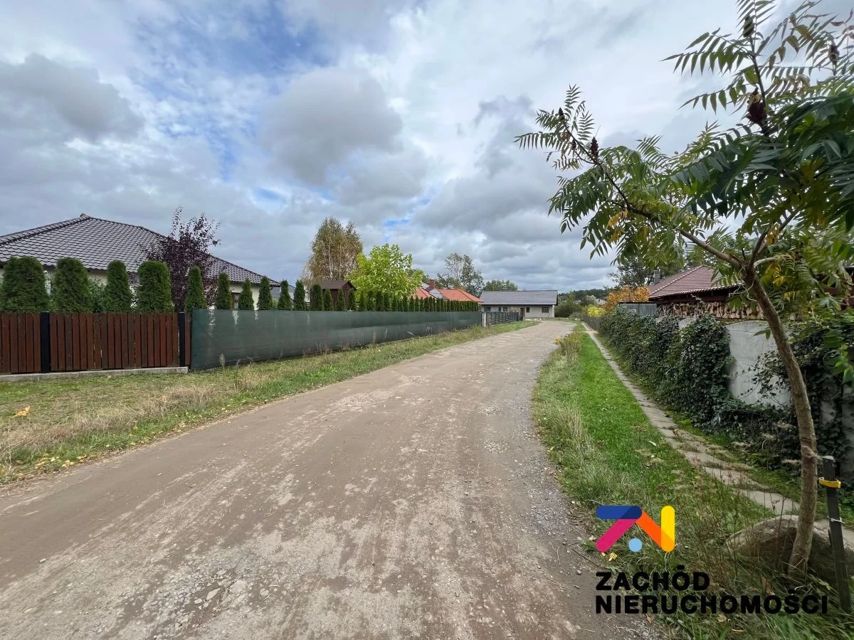 Oferujemy Państwu kompleks działek, który zlokalizowany jest w miejscowości Słone, teren objęty miejscowym planem zagospodarowania przestrzennego.