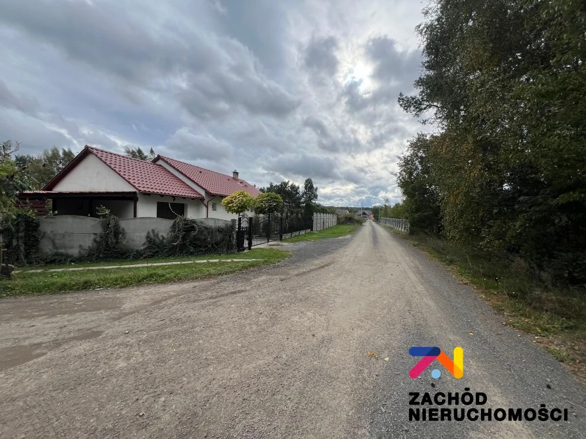 Oferujemy Państwu kompleks działek, który zlokalizowany jest w miejscowości Słone, teren objęty miejscowym planem zagospodarowania przestrzennego. - 2