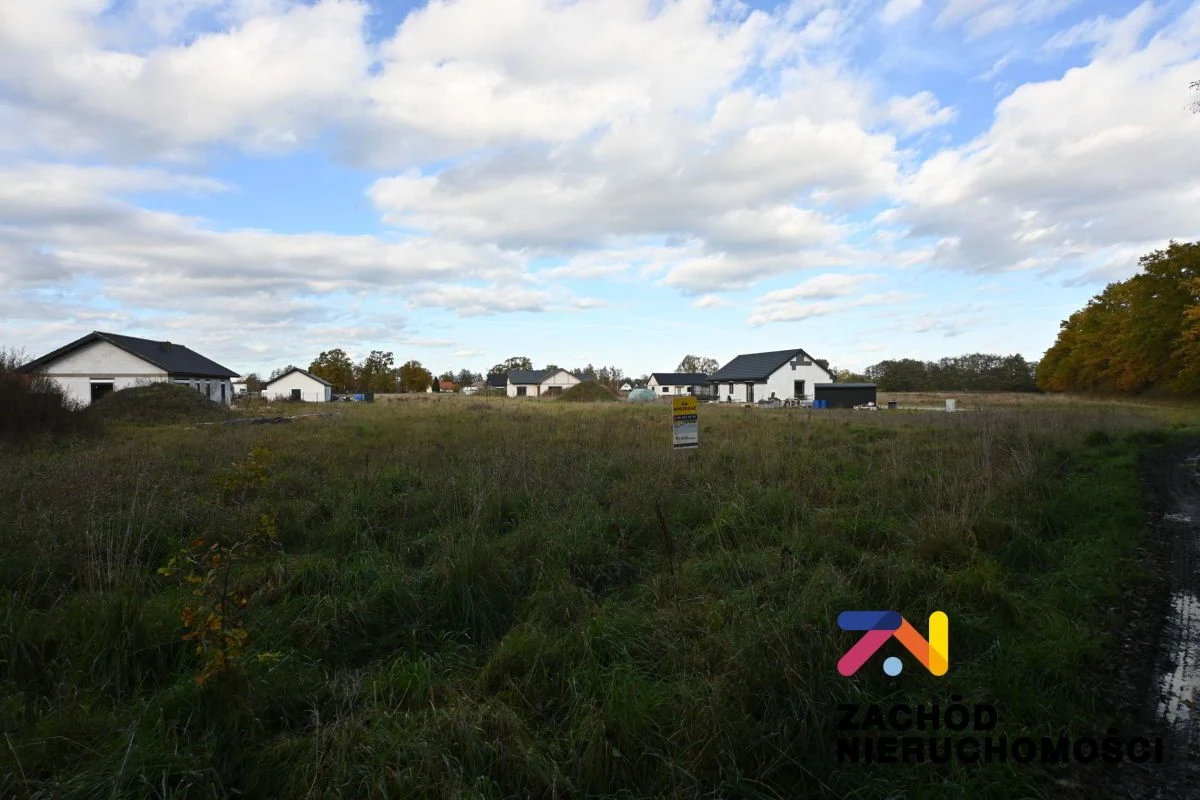 Na sprzedaż działki budowlane o powierzchniach od 900 m2 do ok. 1300 m2 usytuowane na nowo budującym się osiedlu domków jednorodzinnych przy ul. Słonecznej w Zakęciu- Gmina Otyń. - 3