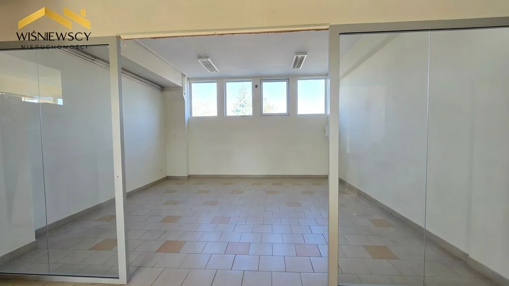 Sala 400 m² + boksy usługowe przy Królewieckiej - 4