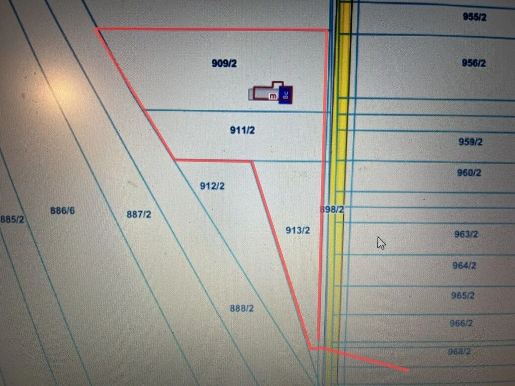 Działka 6462 z widokiem na muzeum w Czarnolesie - 2
