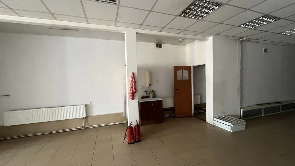 Lokal 370 m2 w centrum Zwolenia woj. mazowieckie. - 3