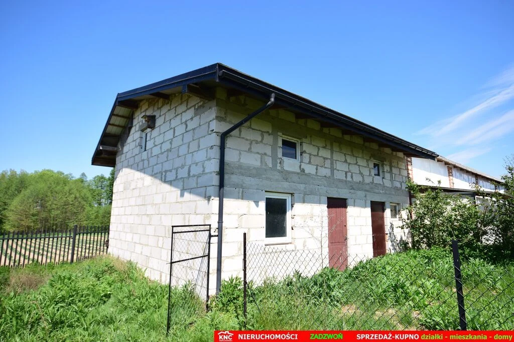 Dom do wykończenia graniczący z rz. Ciemięgą - 2