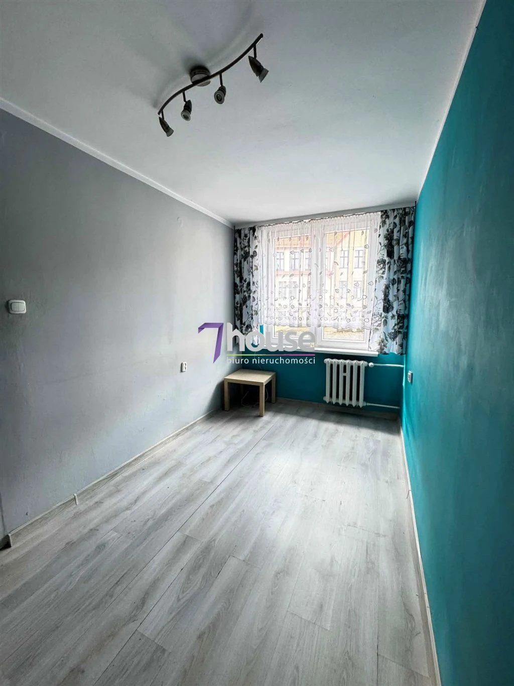 Słoneczne mieszkanie 42,3 m² w ścisłym centrum Tarnowskich Gór - 1. piętro, 2 pokoje - 3