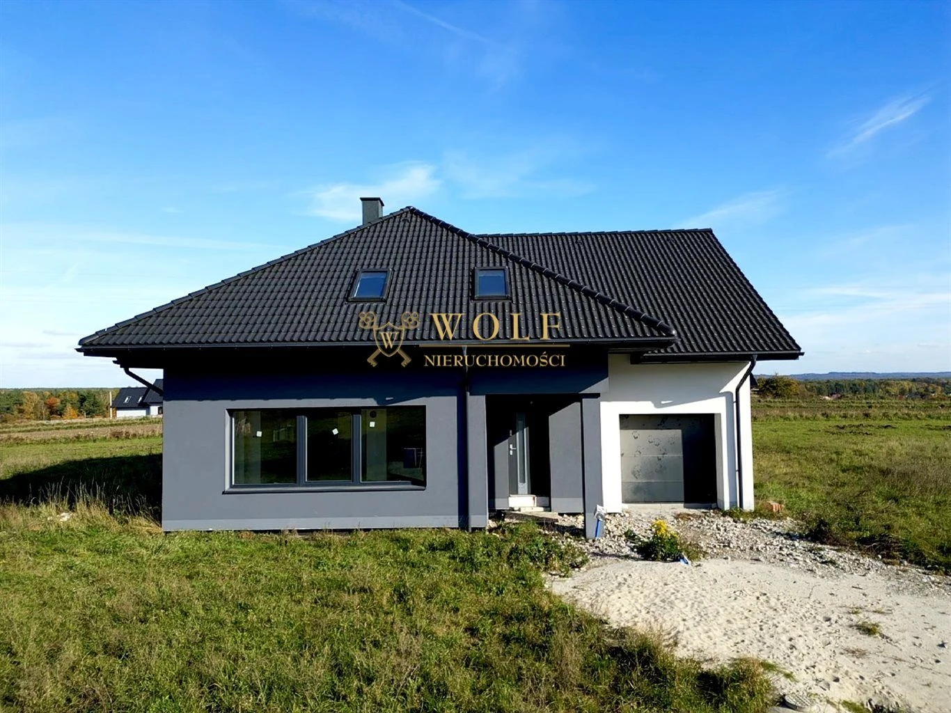 DOM WOLNOSTOJĄCY W ŚWIERKLAŃCU