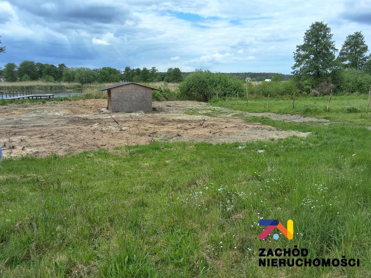 Na sprzedaż działka budowlana o powierzchni 1000 m2 zlokalizowana w województwie Wielkopolskim, w miejscowości Grójec Mały.