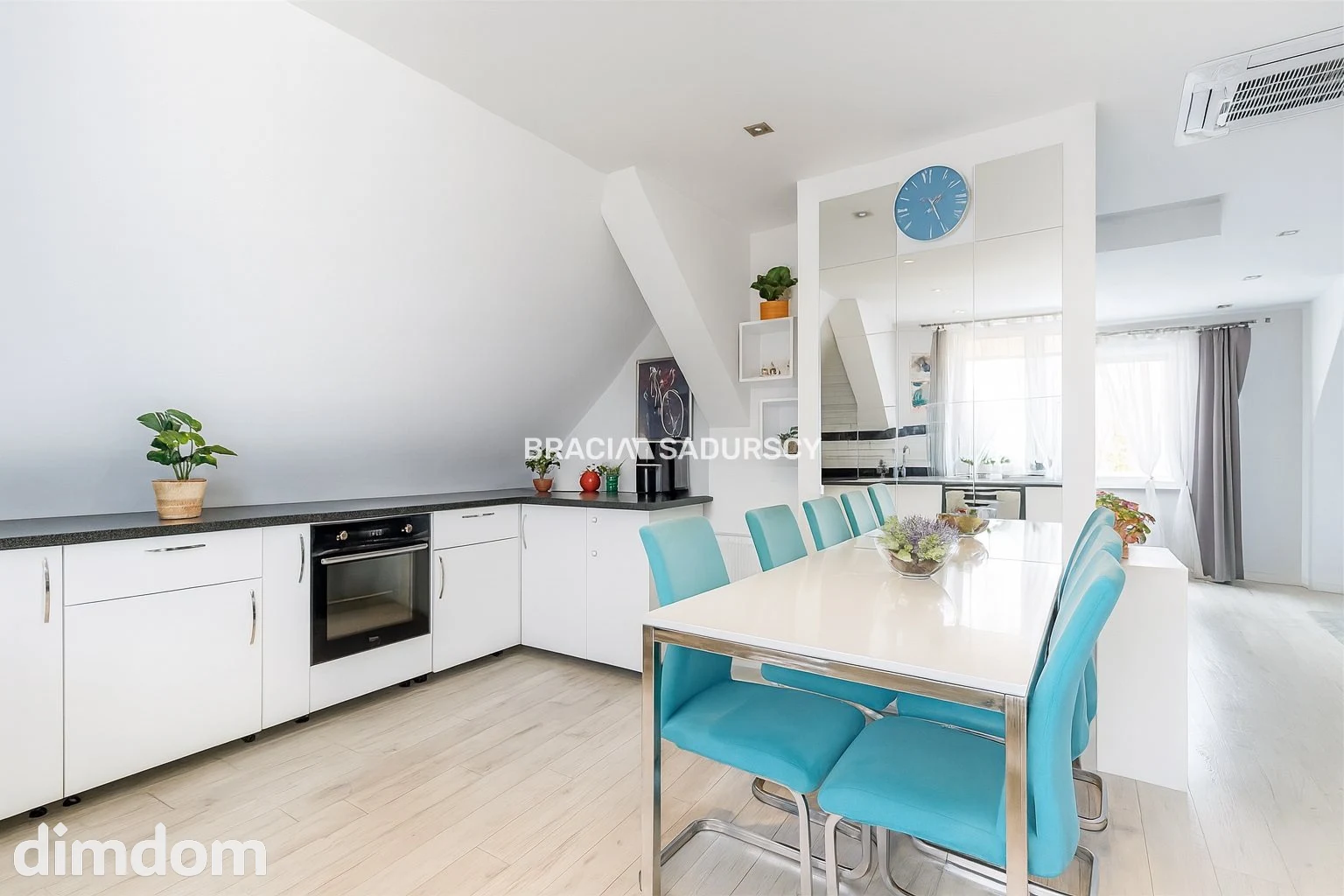 Wolnostojący dom Opatkowice-180 m² działka 11arów