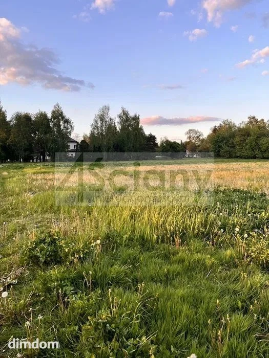 Do sprzedania działka budowlana o powierzchni 2000 m2 w Święcicach koło Ożarowa Maz.