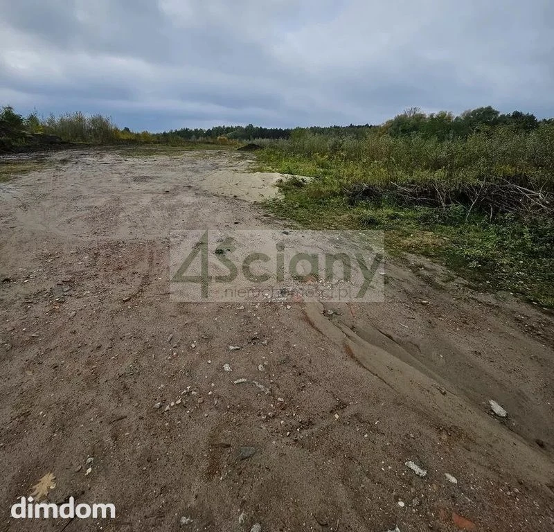 Do sprzedania działka budowlana o powierzchni 46050 m2 w Żółwinie koło Grodziska Maz/Podkowy Leśnej.