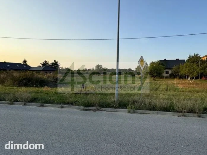 Na sprzedaż działka budowlana w miejscowości Tarczyn zaledwie 20 min od Warszawy.