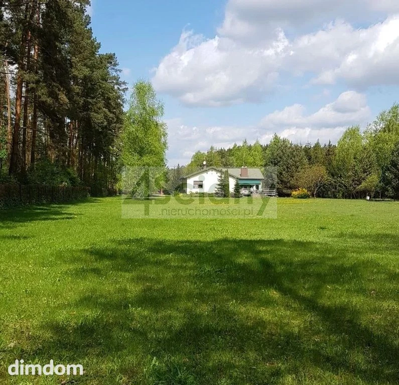 Do sprzedania działka o powierzchni 4 940 m2 leżąca w Wiązownej Kościelnej. W studium uwarunkowań i kierunków zagospodarowania przestrzennego gminy Wiązowna (uchwała nr 107.LIX.2018) przeznaczenie dz…