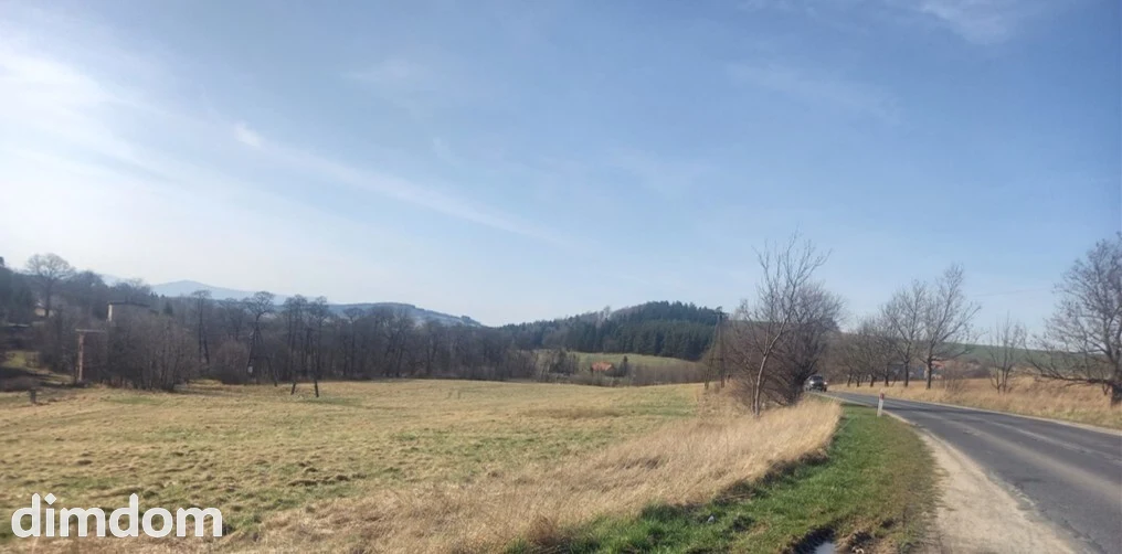 Dobrze skomunikowana działka w Jabłowie.