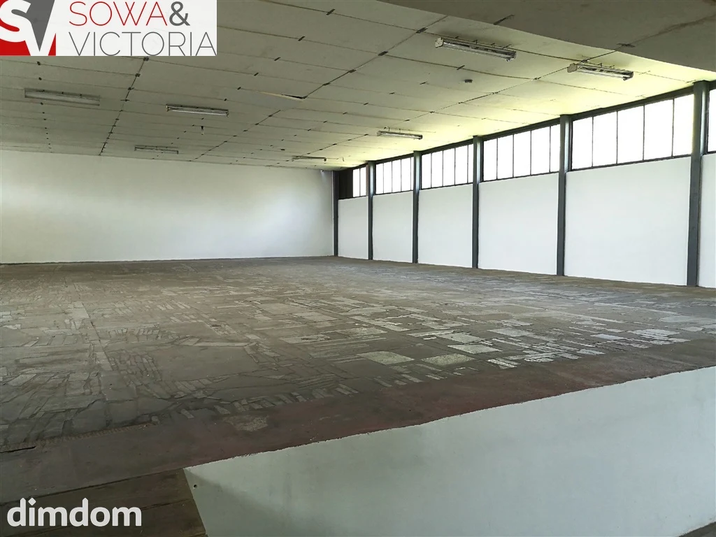 Hala magazynowa w większym kompleksie - 2