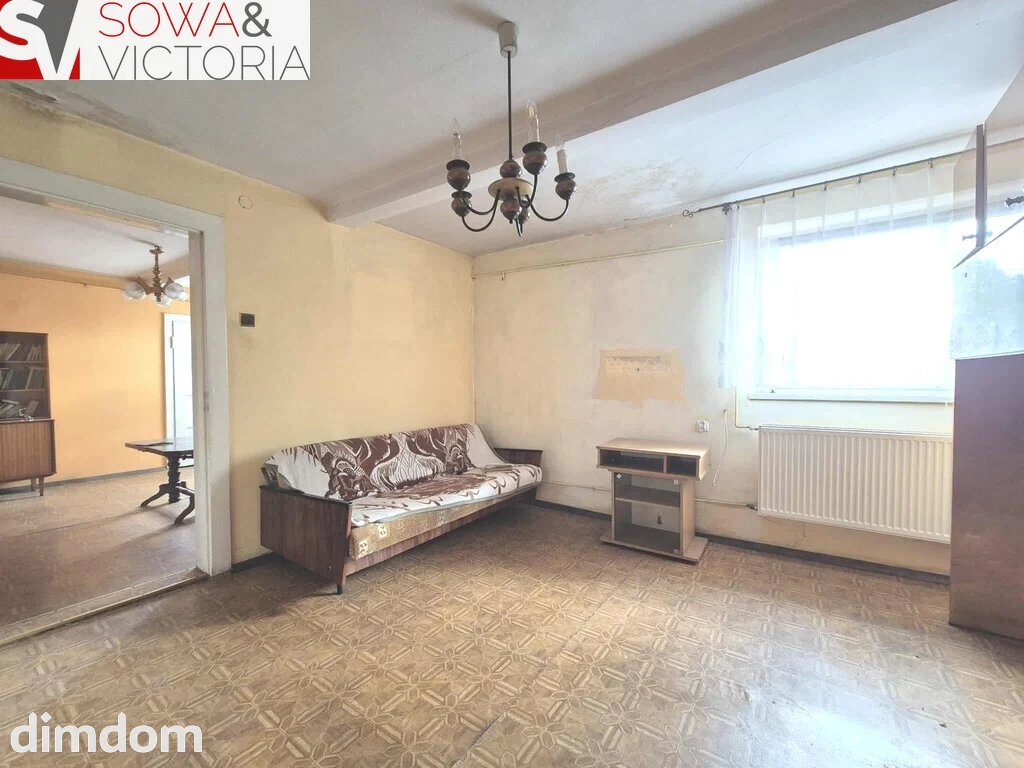 Mieszkanie o powierzchni 48.50 m 2, do remontu.