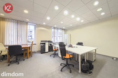 Lokal biurowy na wynajem Piła, ul. Śródmiejska  - 43 m², centrum miasta, budynek z windą