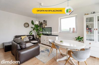 Wygodne mieszkanie 3 pokojowe z balkonem.