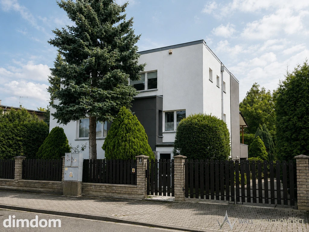 REZERWACJA I Willa przy Al. Piastów I 340 m2