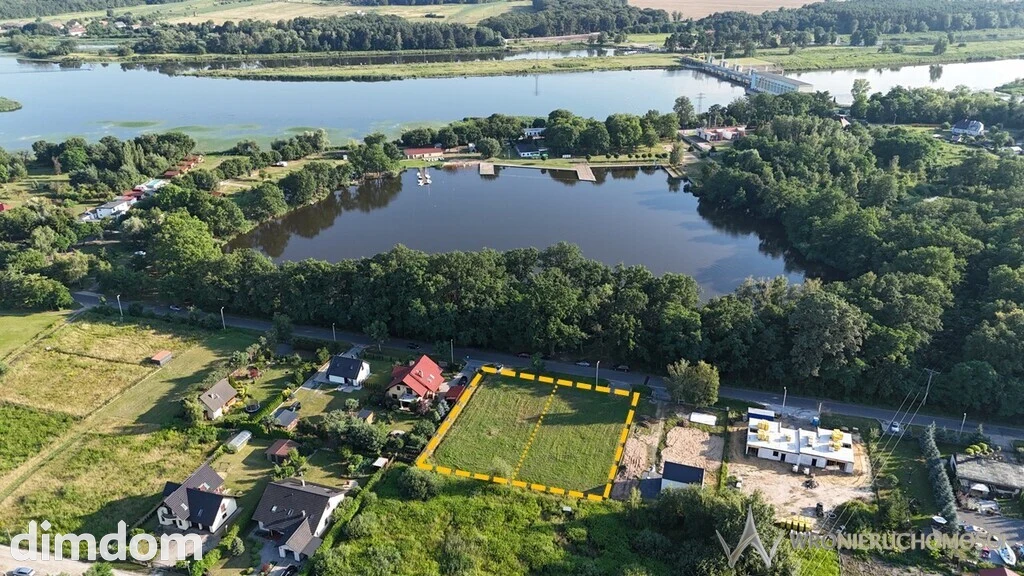 Działka nad jeziorem * 2200 m2 * budowlana