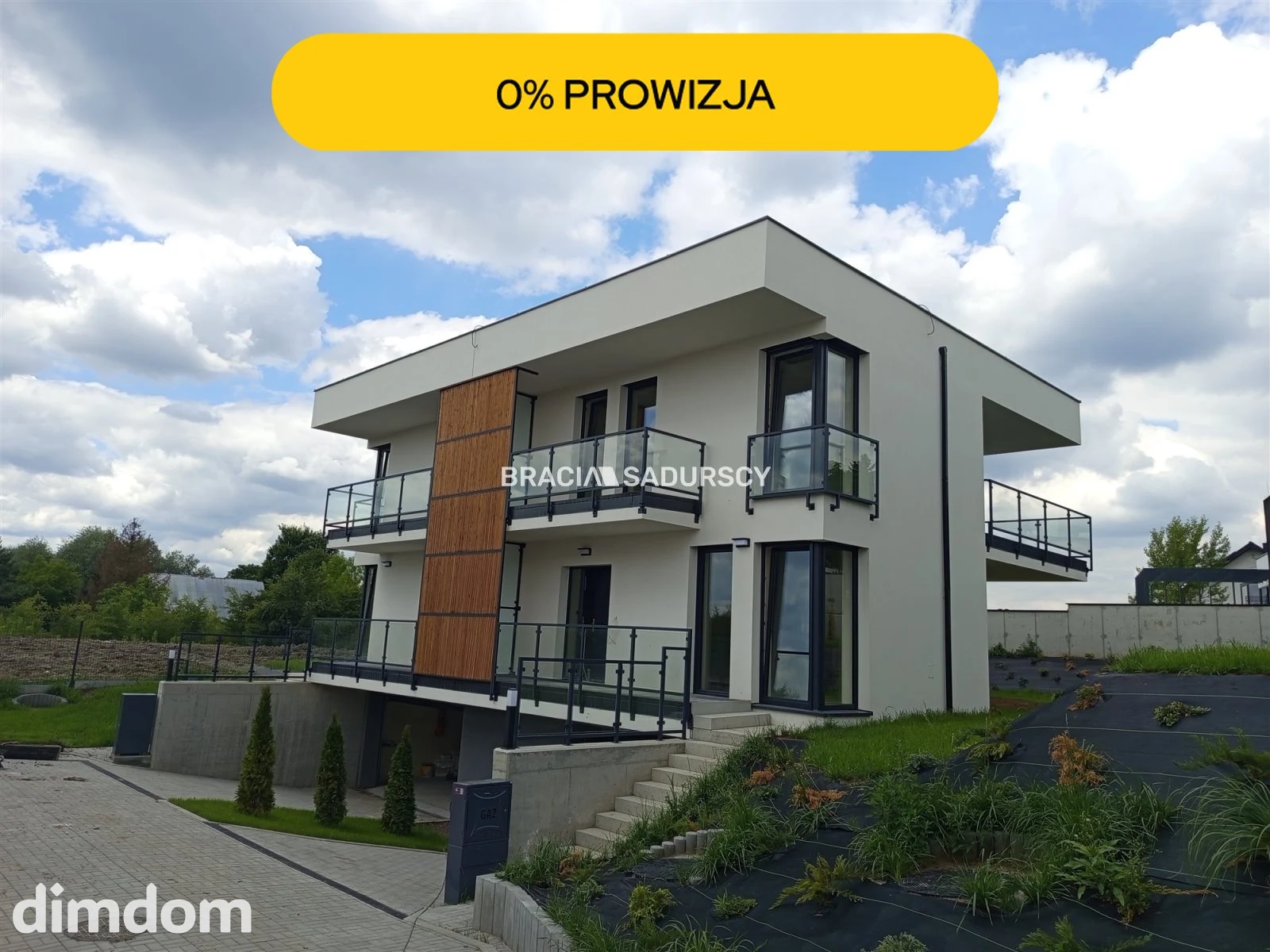 Nowoczesny dom w zielonej okolicy