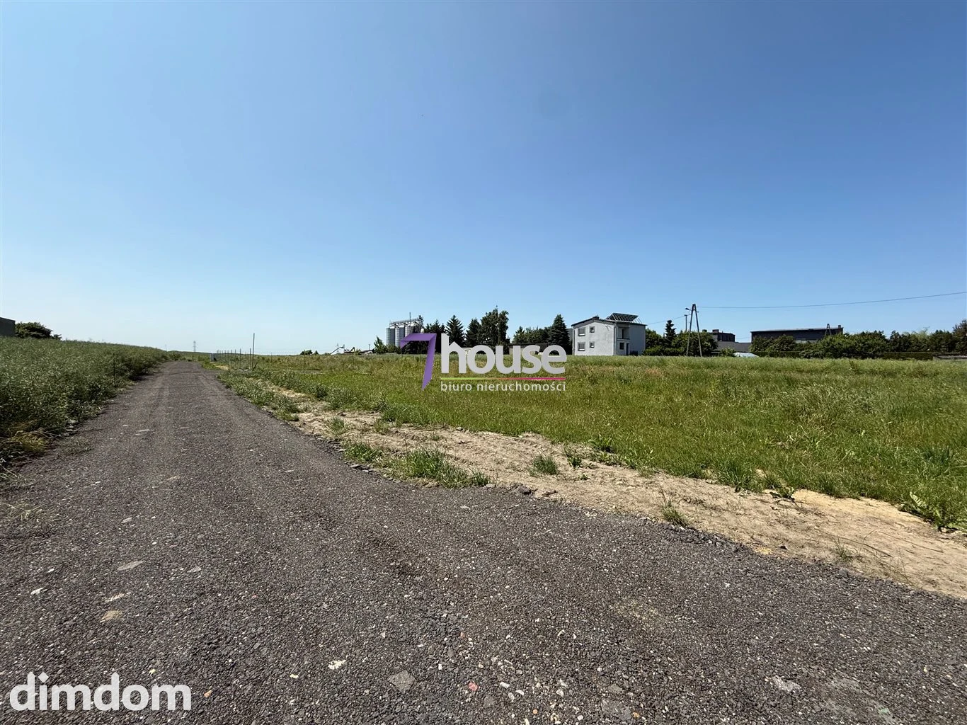 Do sprzedaży działka budowlana o powierzchni 972 m2 w Zbrosławicach - dzielnica Wieszowa. - 2