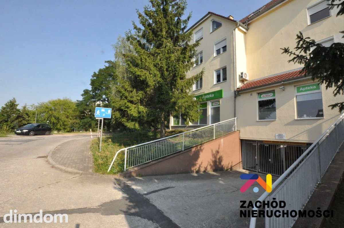 Przedstawiamy Państwu garaż usytuowany w Zielonej Górze przy ul. STEFANA WYSZYŃSKIEGO na osiedlu PRZYJAŹNI o powierzchni 15,80 m2. - 167610227-1l.jpg
