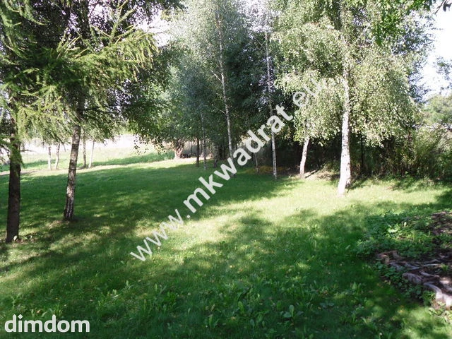 Ten wyjątkowo piękny teren podzielony jest na 6 działek budowlanych od 1598 m2 do 1117 m2.…