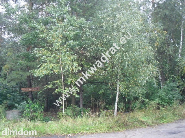 Ten wyjątkowo piękny teren podzielony jest na 8 działek budowlanych od 1294 m2 do 1113 m2.…