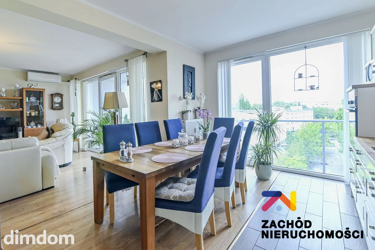 Zapraszam do zapoznania się z ofertą sprzedaży przestronnego mieszkania o powierzchni 88,88 m2 , położonego w centrum Zielonej Góry.