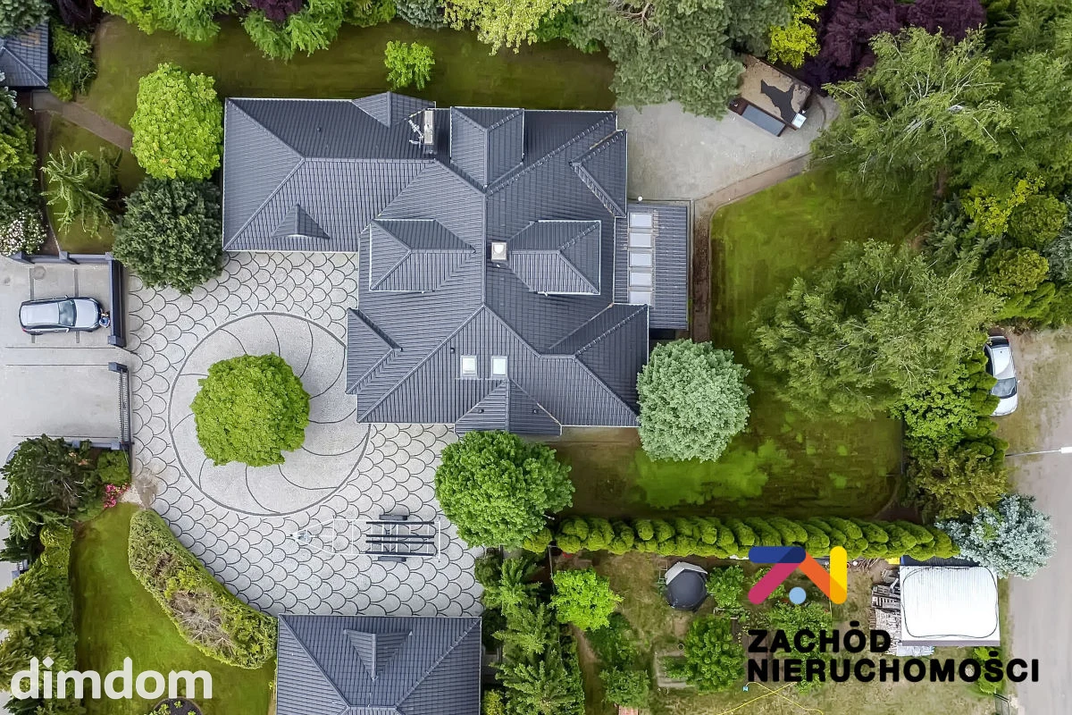 Na sprzedaż wyjątkowy dom wolnostojący o powierzchni 232m , położony na pięknie zagospodarowanej działce o powierzchni 25 arów w Modrzycy, w bezpośrednim sąsiedztwie Nowej Soli.