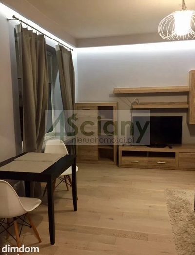 Do  sprzedaży mieszkanie przy Al. Wyzwolenia w kamienicy z 1952 roku. Mieszkanie ma 34 m², znajduje… - 5