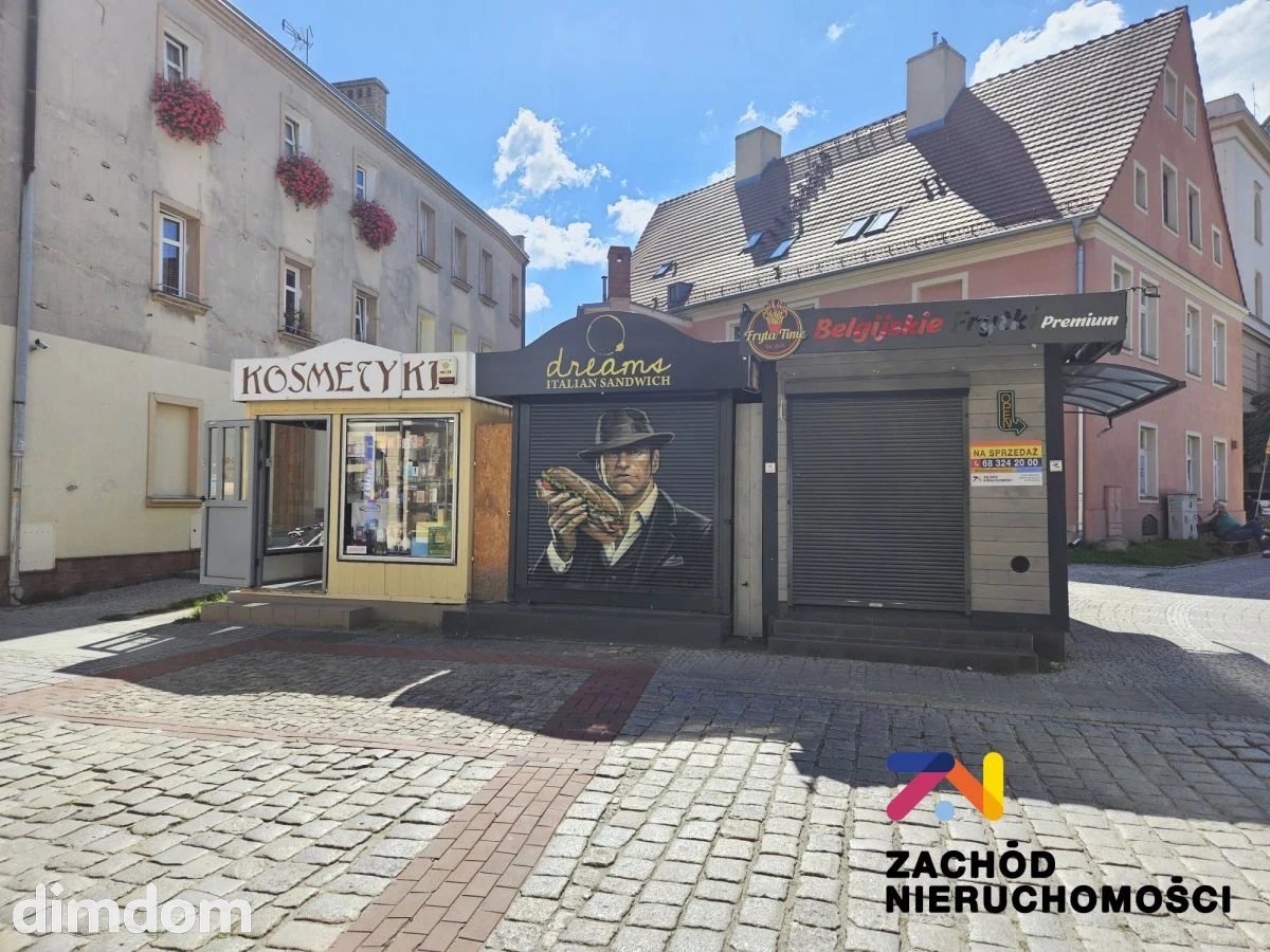 Proponujemy na sprzedaż kiosk położony w centrum miasta- przy ul. Sobieskiego. - 167870227-1l.jpg