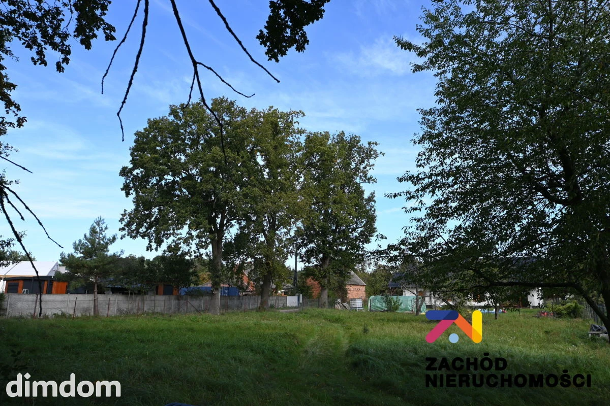 Na sprzedaż działka budowlana o powierzchni 1150m2, położona w miejscowości Sucha, zaledwie 12 km od centrum Zielonej Góry i tylko 7 km od centrum rekreacyjno- sportowego w Drzonkowie. - 3