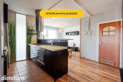 3pok.z potencjałem, balkon, tramwaj, Mistrzejowice