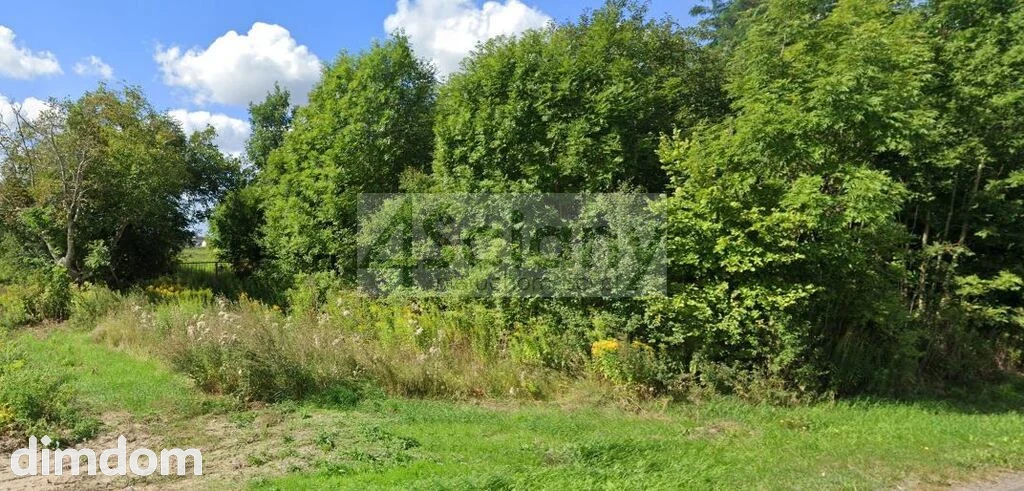 Do sprzedania działka o powierzchni 4 796 m2 we wsi Szadkówek, gmina Leszno. Działka leżąca przy drodze asfaltowej ma kształt przypominający prostokąt o bokach 51 m szerokości (od drogi) i 98 m długo…