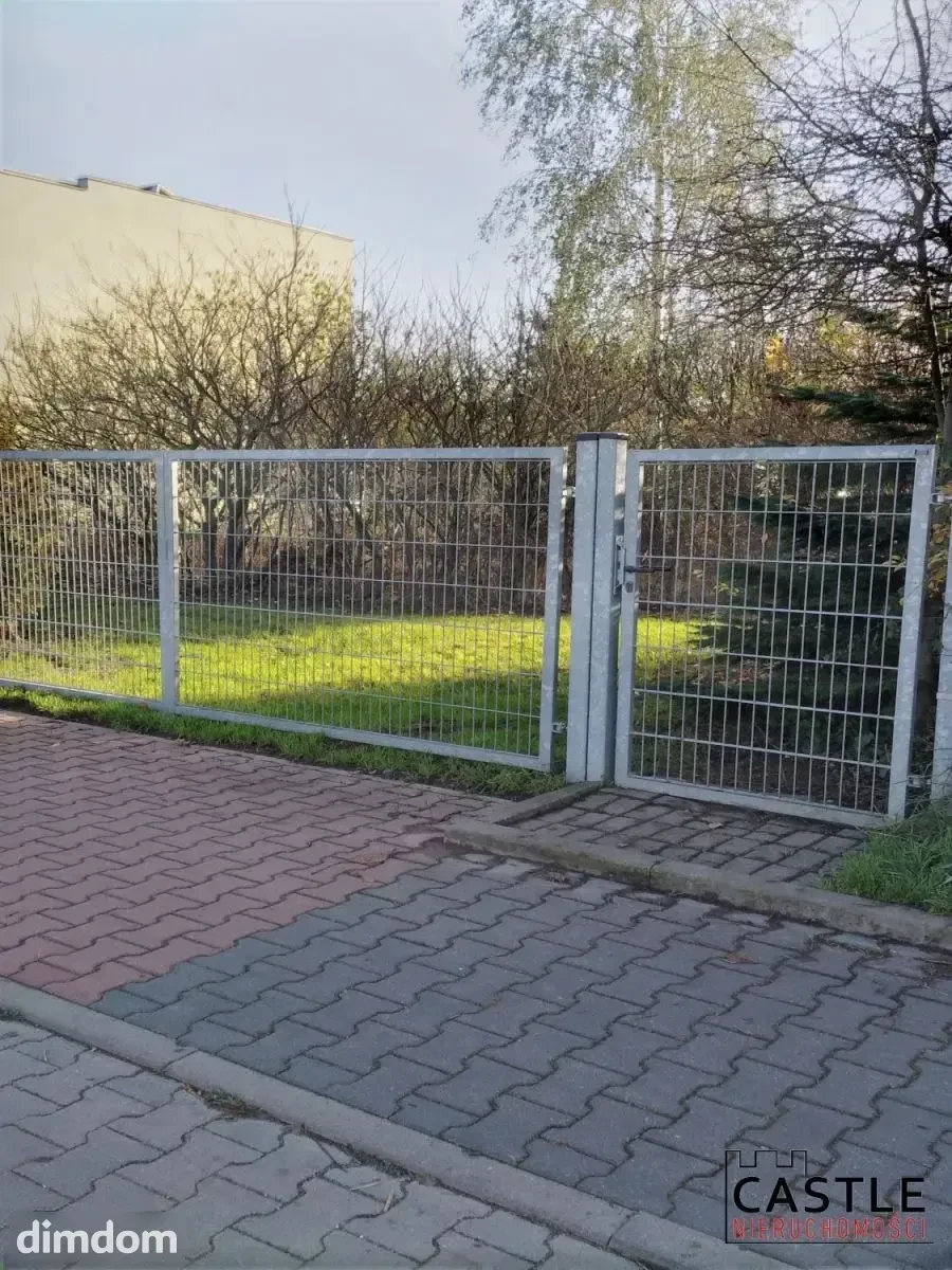 Na sprzedaż działka budowlana o powierzchni 1037m2 w Luboniu-Żabikowie .Ogrodzona o prostokątnym… - 2