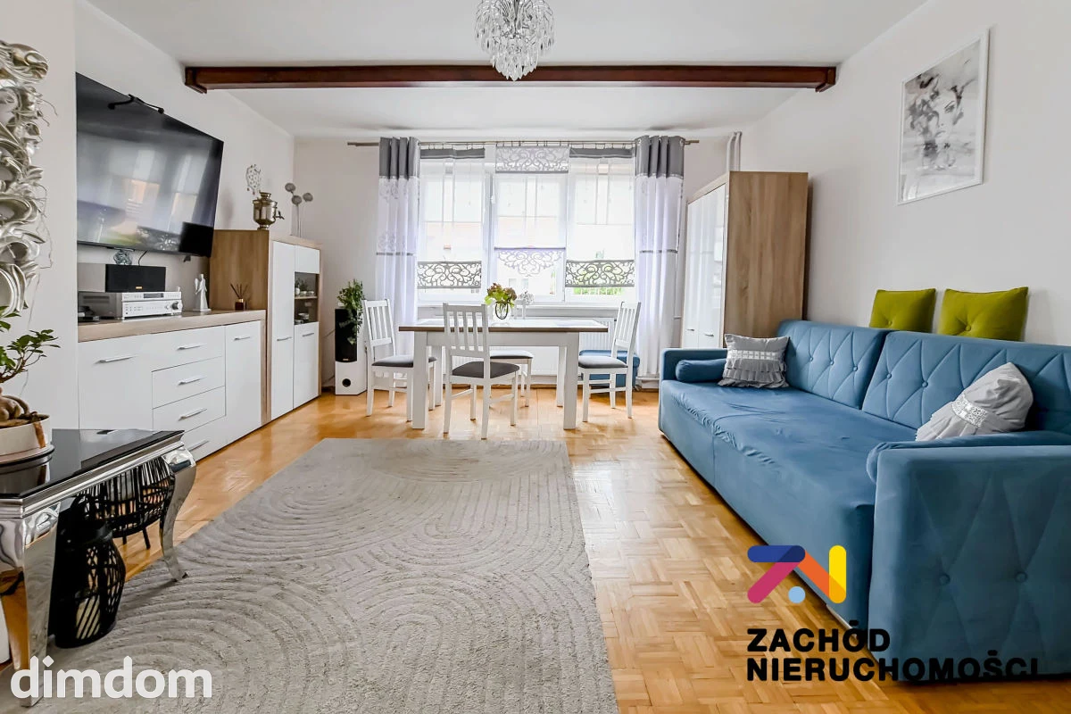Na sprzedaż przestronny dom wolnostojący o powierzchni całkowitej 202,8 m2 usytuowany na działce o powierzchni 448 m2 zlokalizowany w prestiżowej części Zielonej Góry- Jędrzychów. Dom podpiwniczony. - 2