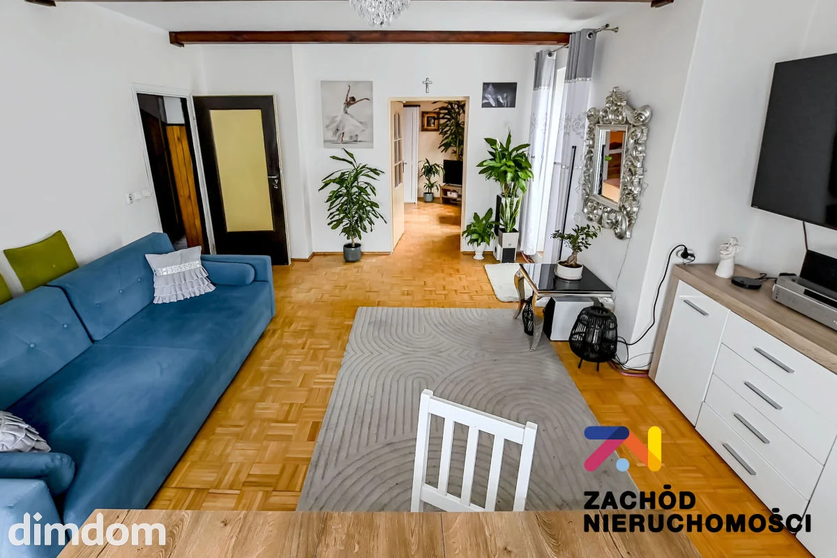 Na sprzedaż przestronny dom wolnostojący o powierzchni całkowitej 202,8 m2 usytuowany na działce o powierzchni 448 m2 zlokalizowany w prestiżowej części Zielonej Góry- Jędrzychów. Dom podpiwniczony. - 3